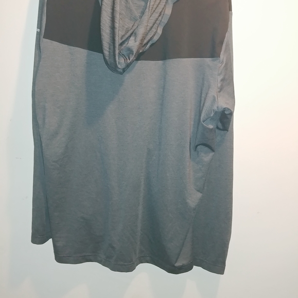 Never worn Columbia Omniwick thin hiking Hoodie - Picture 2 of 5